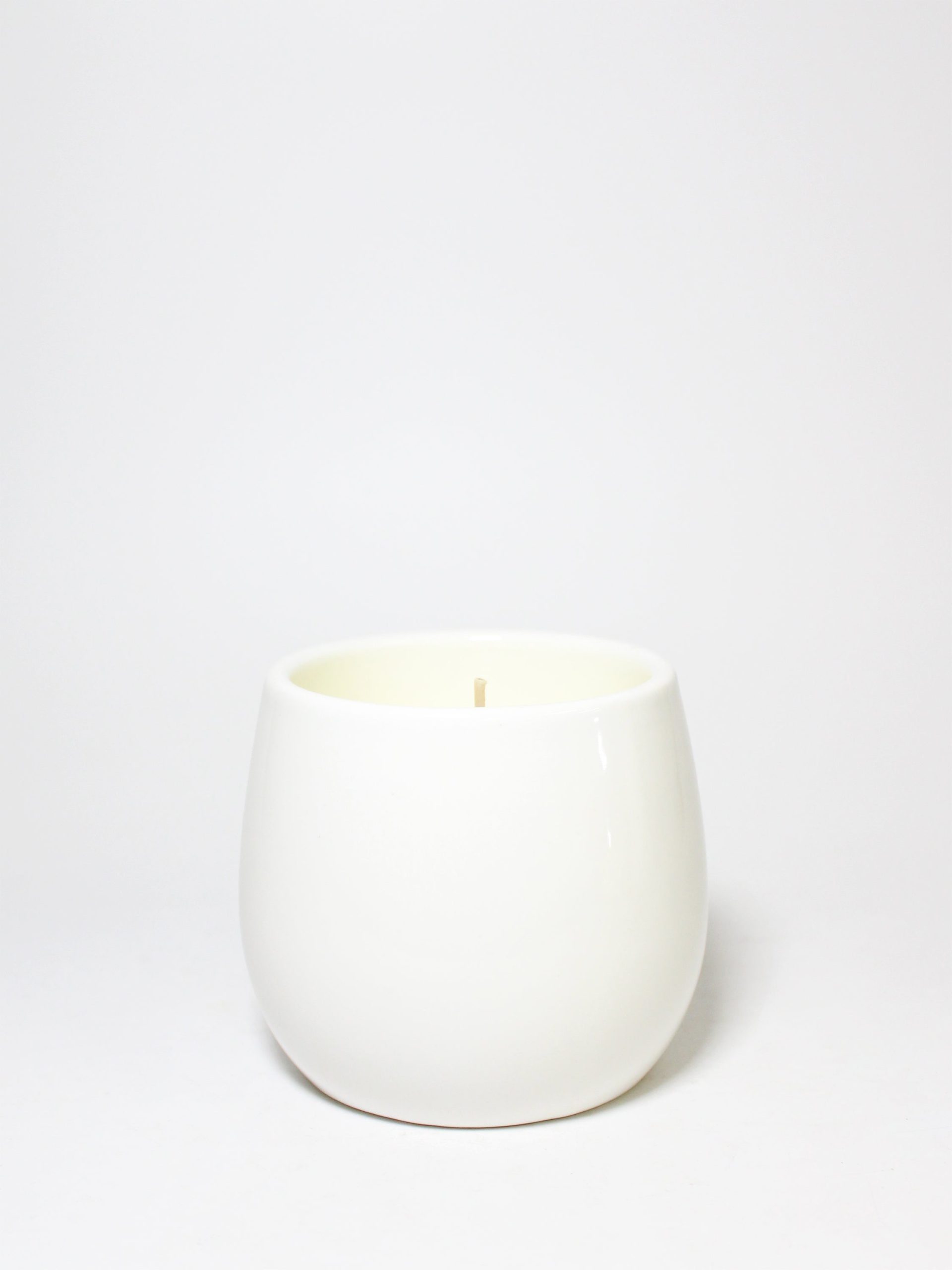 Sand Fog Berry Currant 10 oz scented candle - Image 3